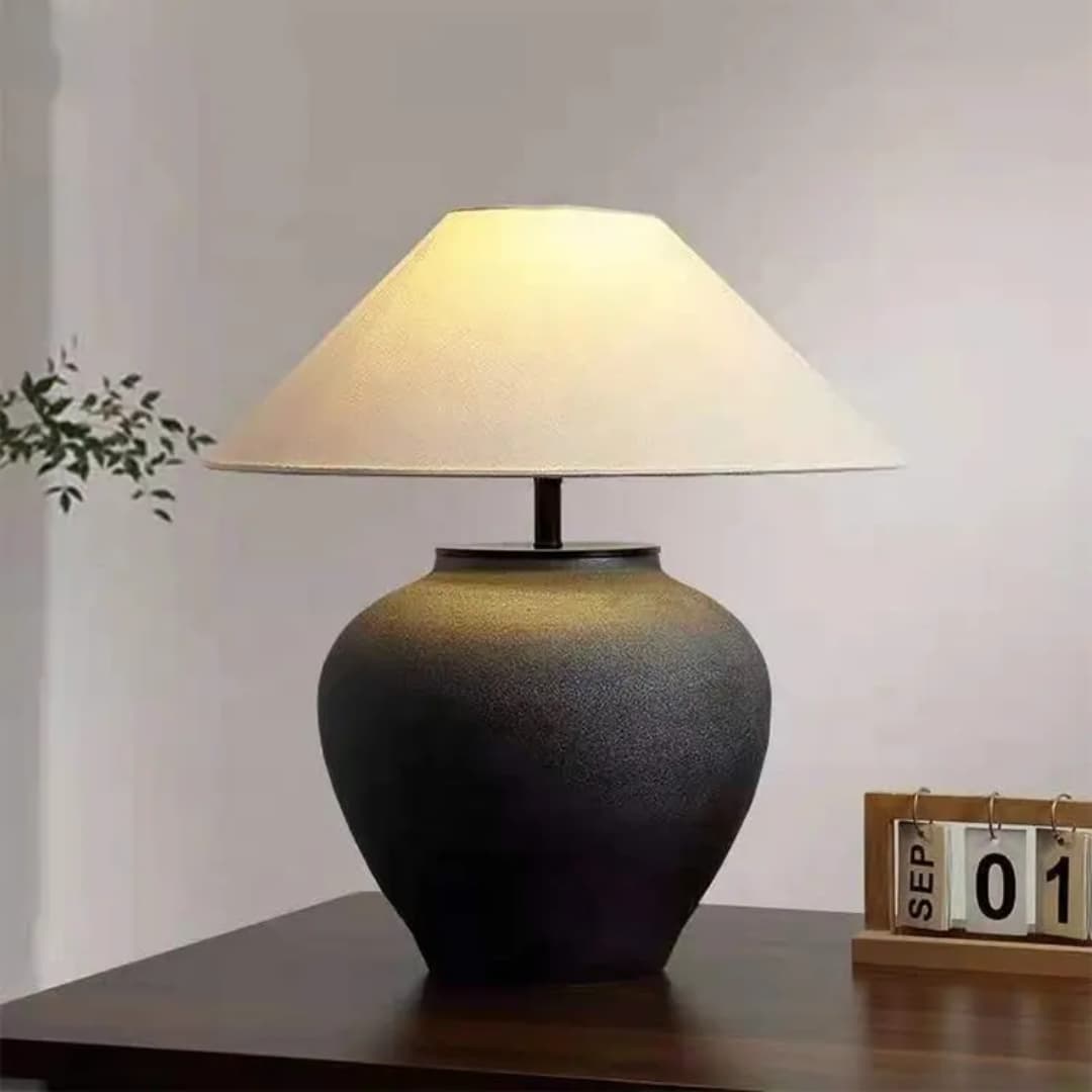 Noir Clay Table Lamp